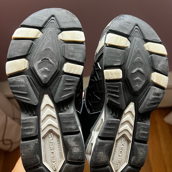 Black and grey SKECHERS with Velcro size 11 kid BOY - Picture 6 of 6